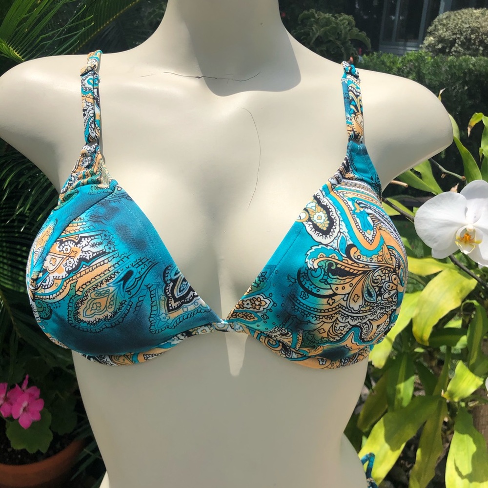 Women’s Underwire D Cup Bikini Top